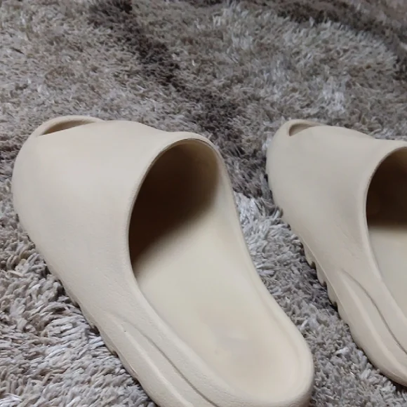 Yeezy Cream Loafers & Slip-Ons Yeezy Foam RNNR Cream Clay Slip On Shoes Men Size EUR 43 | eBay main image 2